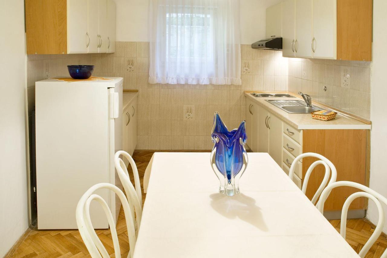 Apartments Lina 2023 Rabac Extérieur photo