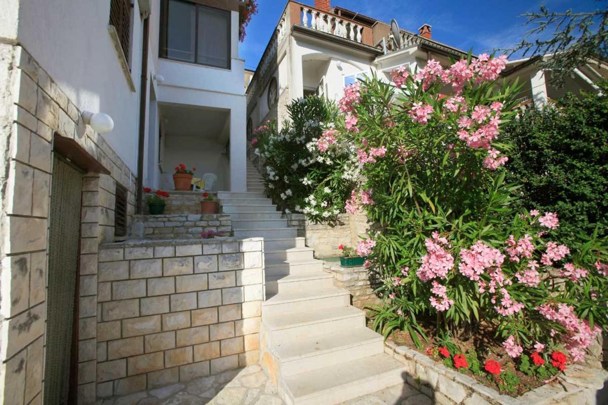 Apartments Lina 2023 Rabac Extérieur photo