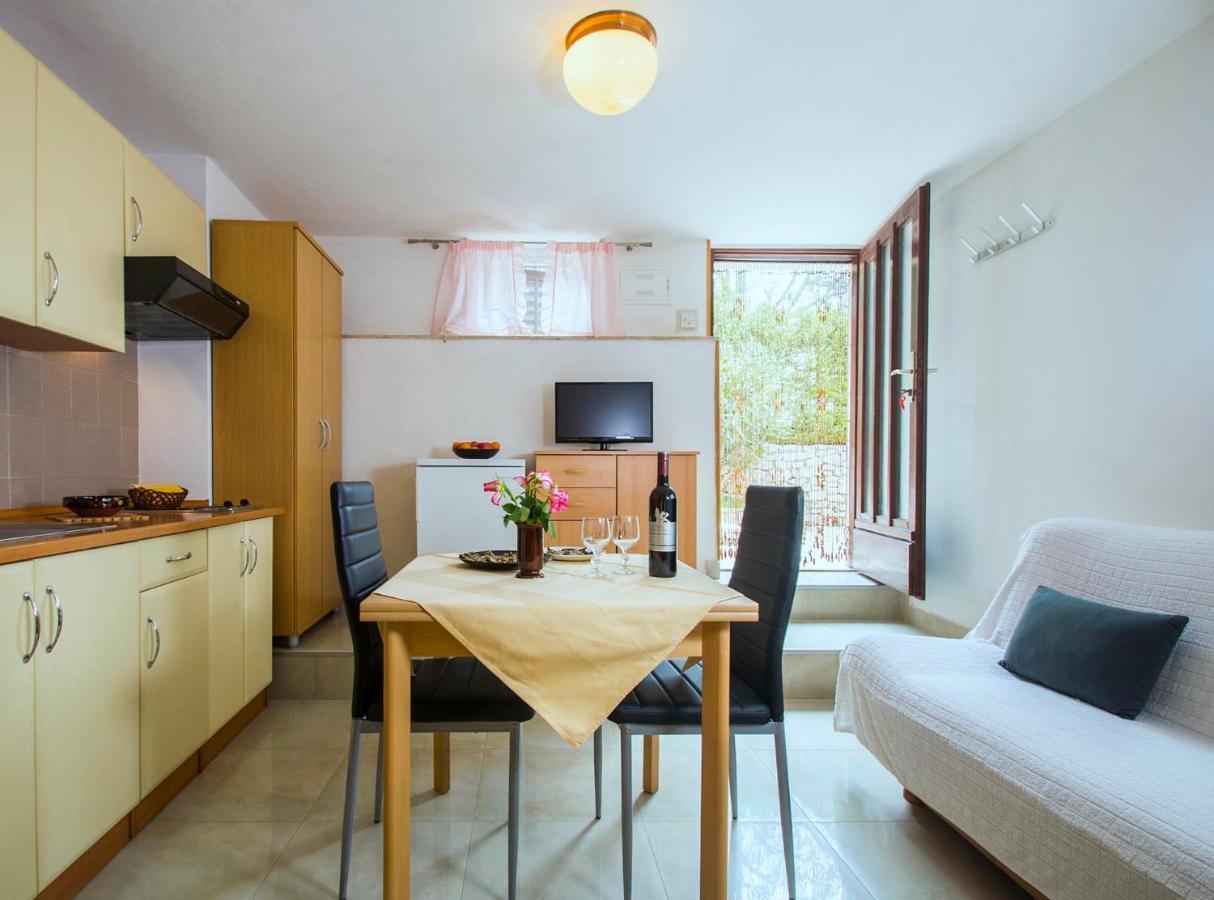 Apartments Lina 2023 Rabac Extérieur photo